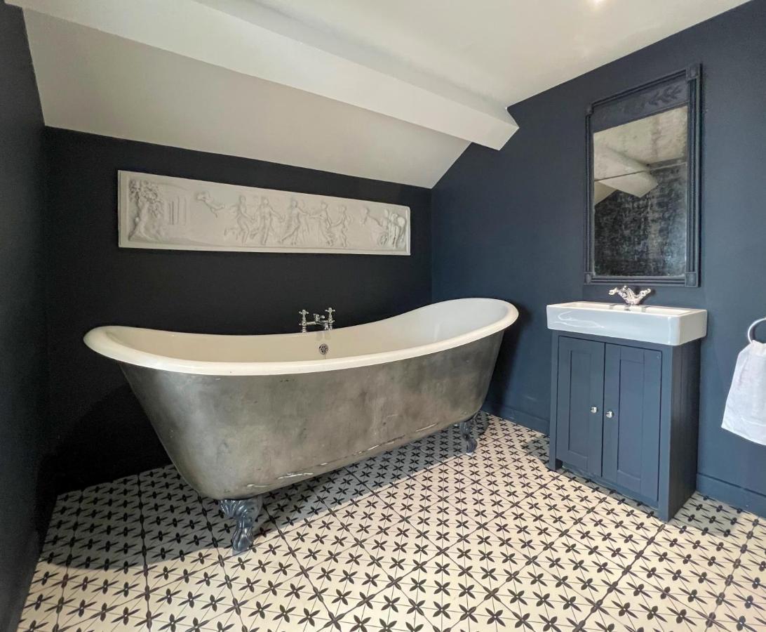 Luxurious Converted Old Victorian Bank Building Stewartstown Buitenkant foto